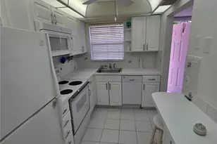 160 Turtle Lake Ct, Naples, FL 34105 - Photo 7