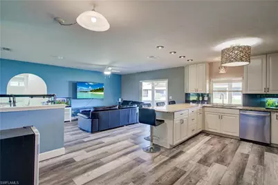 423 SW 39th Ter, Cape Coral, FL 33914 - Photo 11