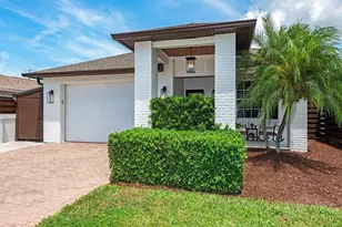 605 109th Ave N, Naples, FL 34108 - Photo 1