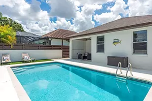 605 109th Ave N, Naples, FL 34108 - Photo 15