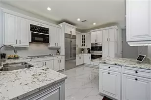 207 San Mateo Dr, Bonita Springs, FL 34134 - Photo 5
