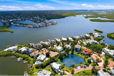 207 San Mateo Dr, Bonita Springs, FL 34134 - Photo 43