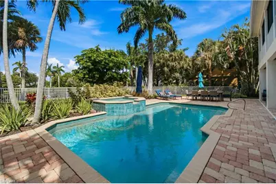 207 San Mateo Dr, Bonita Springs, FL 34134 - Photo 19