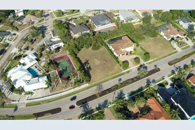571 S Barfield Dr, Marco Island, FL 34145 - Photo 5