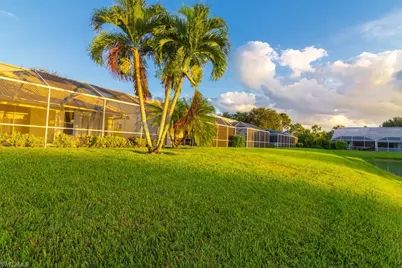 2230 Stacil Cir, Naples, FL 34109 - Photo 33