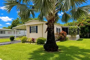591 Cape Florida Ln, Naples, FL 34104 - Photo 3