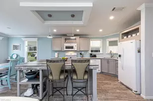 585 Cape Florida Ln, Naples, FL 34104 - Photo 9