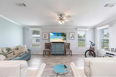 585 Cape Florida Ln, Naples, FL 34104 - Photo 11
