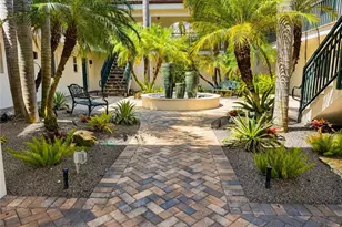 960 7th St S, Naples, FL 34102 - Photo 13