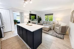 960 7th St S, Naples, FL 34102 - Photo 3