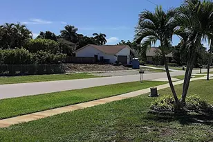 130 Bermuda Rd, Marco Island, FL 34145 - Photo 23