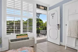 2555 9th St N, Naples, FL 34103 - Photo 13