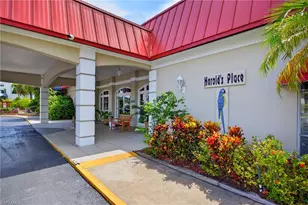 2555 9th St N, Naples, FL 34103 - Photo 25