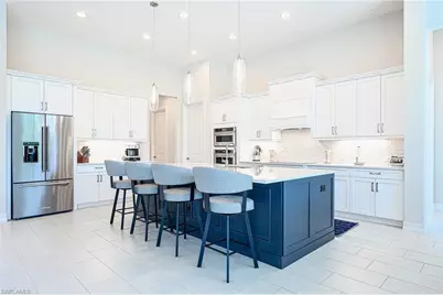 14232 Laguna Springs Ln, Naples, FL 34114 - Photo 5