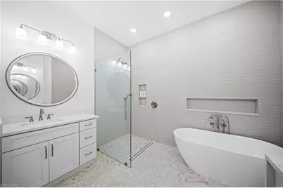 878 Vistana Cir, Naples, FL 34119 - Photo 15