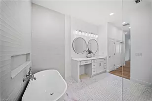 878 Vistana Cir, Naples, FL 34119 - Photo 17