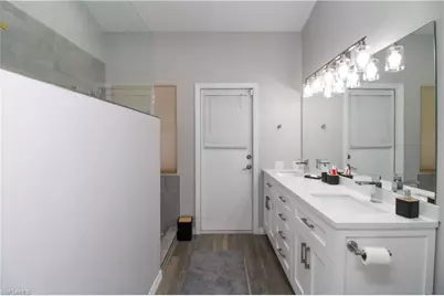 700 Lambton Ln, Naples, FL 34104 - Photo 11