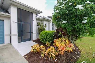 700 Lambton Ln, Naples, FL 34104 - Photo 5