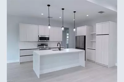 472 12th St NE, Naples, FL 34120 - Photo 5