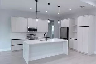 472 12th St NE, Naples, FL 34120 - Photo 5