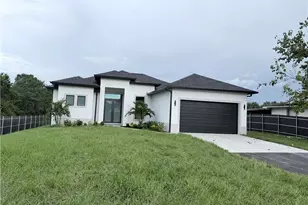 472 12th St NE, Naples, FL 34120 - Photo 1