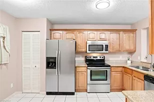 749 Landover Cir, Naples, FL 34104 - Photo 5