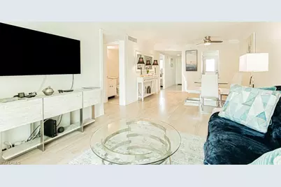72 7th St S #203, Naples, FL 34102 - Photo 5