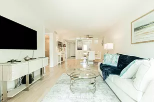 72 7th St S, Naples, FL 34102 - Photo 3
