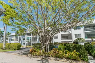 72 7th St S, Naples, FL 34102 - Photo 27