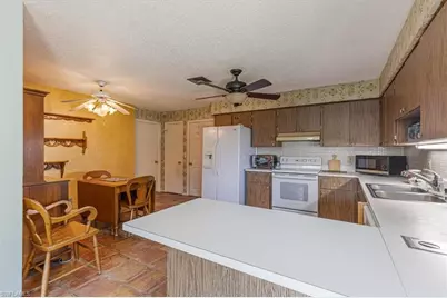 3423 Corana Way, Naples, FL 34105 - Photo 11