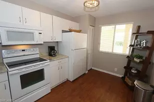 7812 Emerald Cir, Naples, FL 34109 - Photo 13