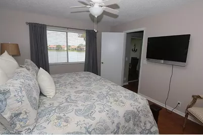 7812 Emerald Cir #201, Naples, FL 34109 - Photo 5