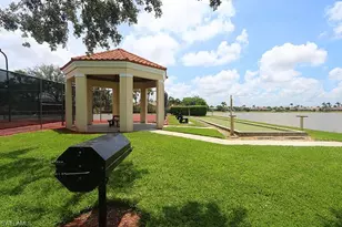 7812 Emerald Cir, Naples, FL 34109 - Photo 17