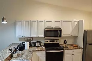17284 Whitewater Ct, Fort Myers Beach, FL 33931 - Photo 5