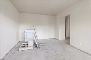 223 8th Ave S, Naples, FL 34102 - Photo 17