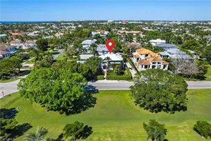 645 Broad Ave S, Naples, FL 34102 - Photo 49