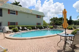 300 Valley Stream Dr, Naples, FL 34113 - Photo 25