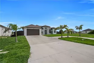 1416 NE 15th Ln, Cape Coral, FL 33909 - Photo 3