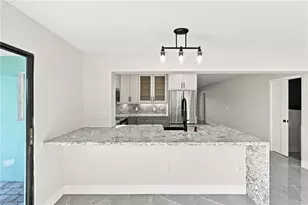 47 River Ct, Naples, FL 34110 - Photo 9