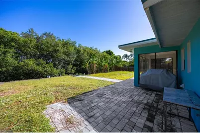 47 River Ct, Naples, FL 34110 - Photo 19