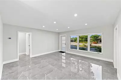 47 River Ct, Naples, FL 34110 - Photo 3