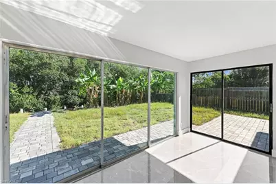 47 River Ct, Naples, FL 34110 - Photo 11