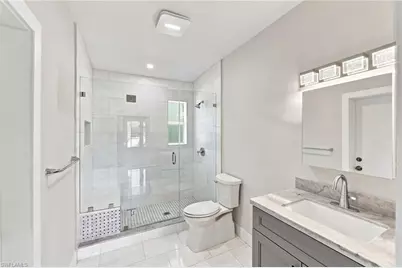47 River Ct, Naples, FL 34110 - Photo 13