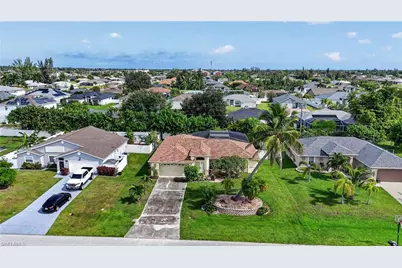 609 SW 23rd Ter, Cape Coral, FL 33991 - Photo 33