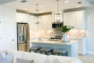2555 Seychelles Dr, Naples, FL 34112 - Photo 3