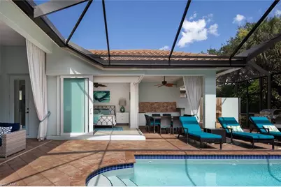 982 Tivoli Ct, Naples, FL 34104 - Photo 5