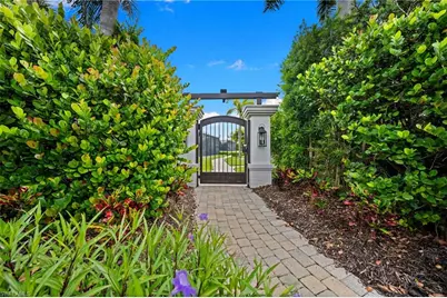 8062 Signature Club Cir #201, Naples, FL 34113 - Photo 43