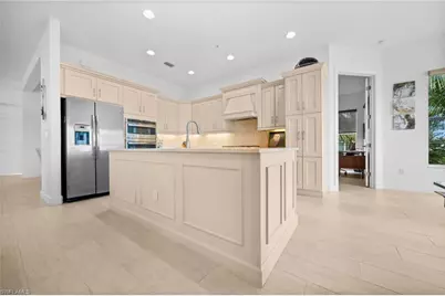 8062 Signature Club Cir #201, Naples, FL 34113 - Photo 15