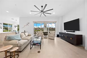8062 Signature Club Cir, Naples, FL 34113 - Photo 9