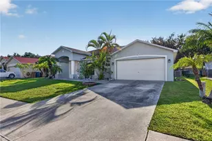 2502 Nature Pointe Loop, Fort Myers, FL 33905 - Photo 3